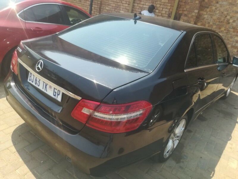 Dezmembrari Mercedes Benz E-class W212, W211. foto 3