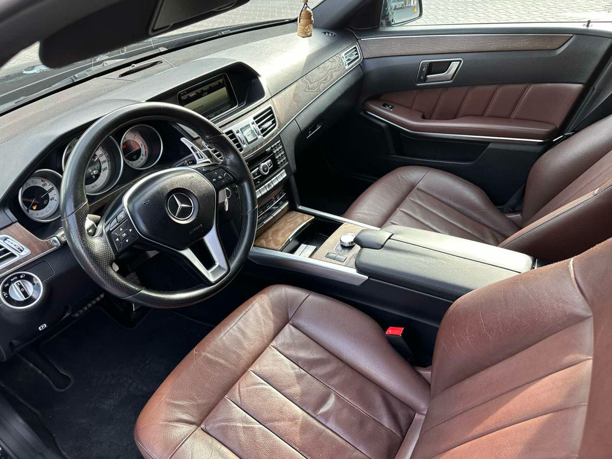 Mercedes E-Class фото 7