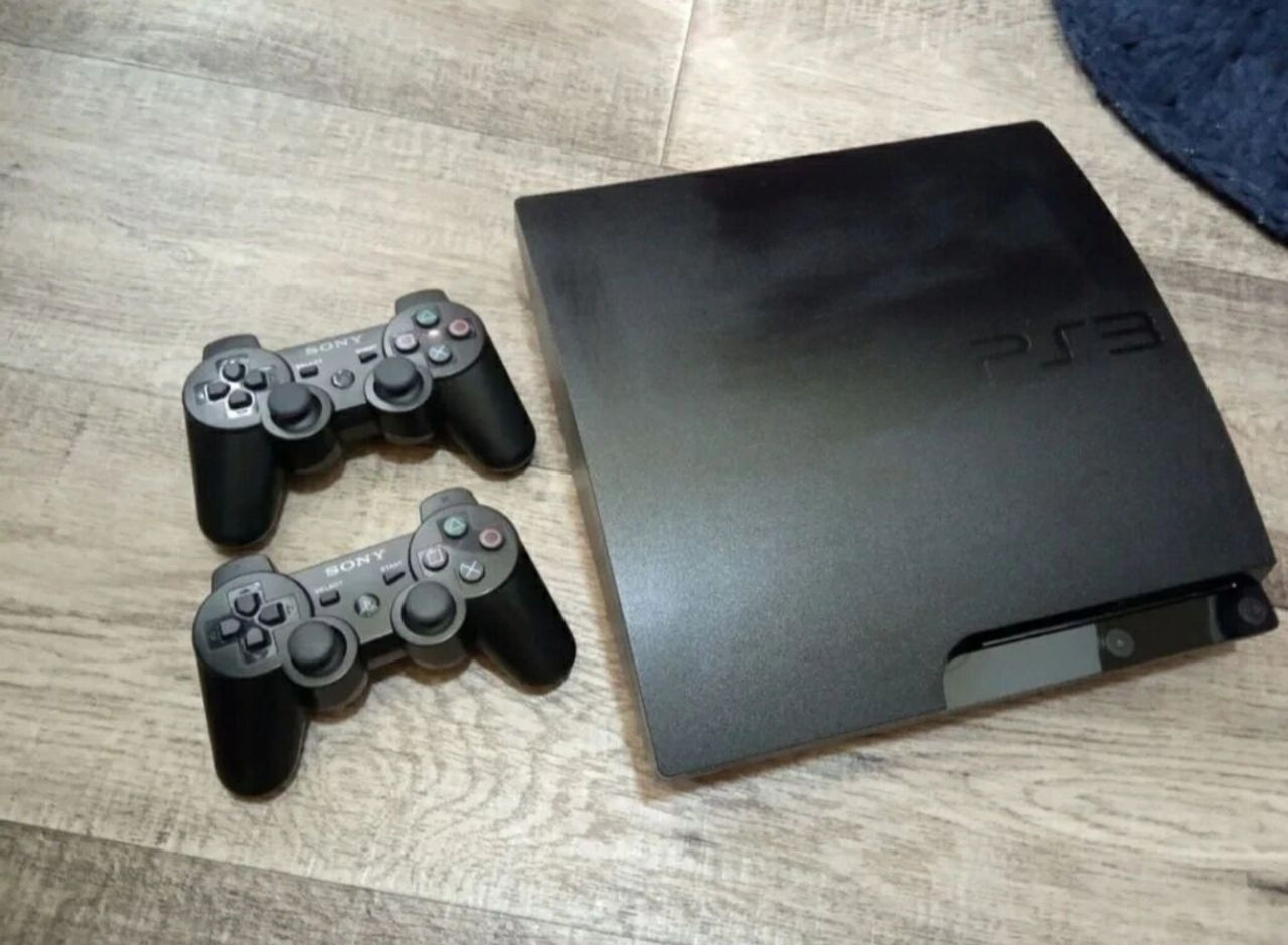 Sony PlayStation 3 Slim с объёмом памяти 1000 GB. Установлено 170 ИГР