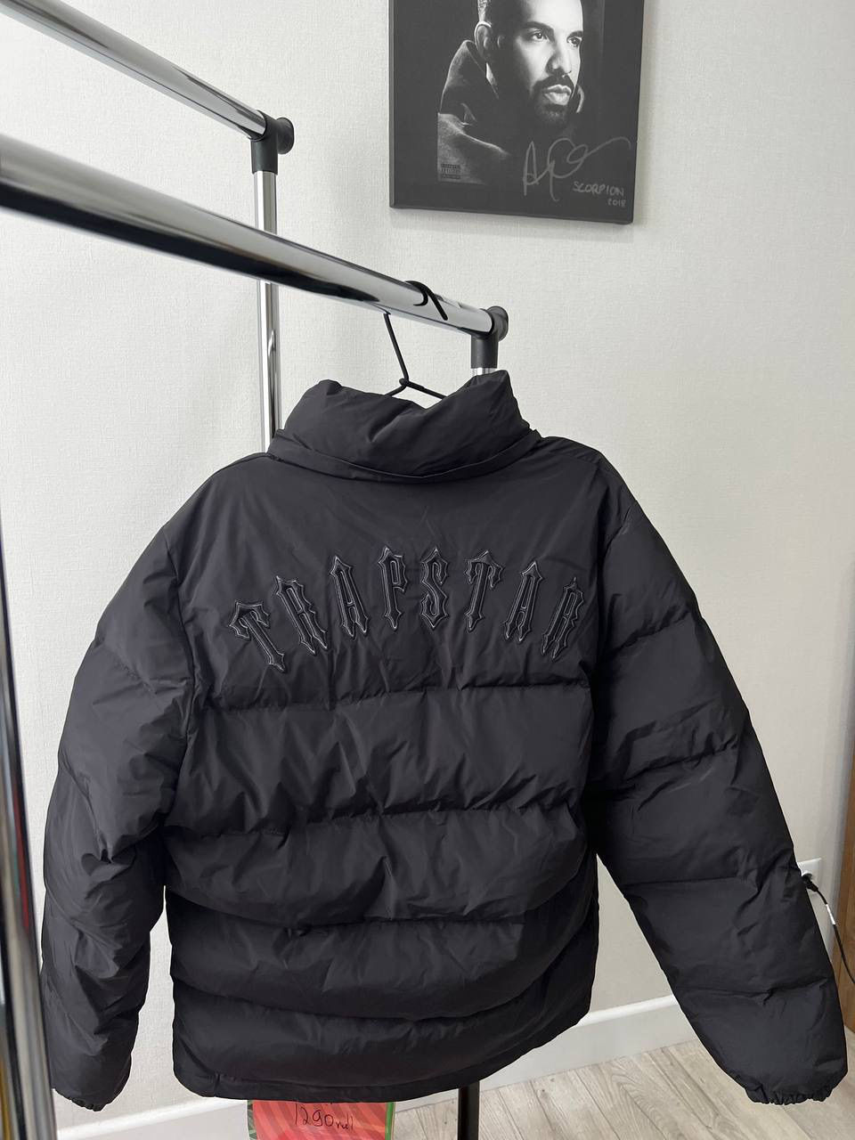 Trapstar Irongate Detachable Hooded Puffer Jacket Blackout Edition