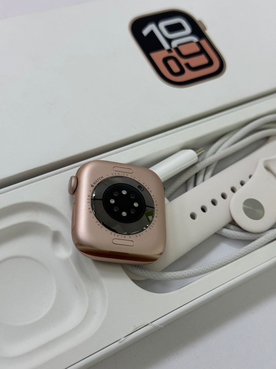 Apple watch 10 42mm rose gold , tot setul , baterie 100%  foto 2