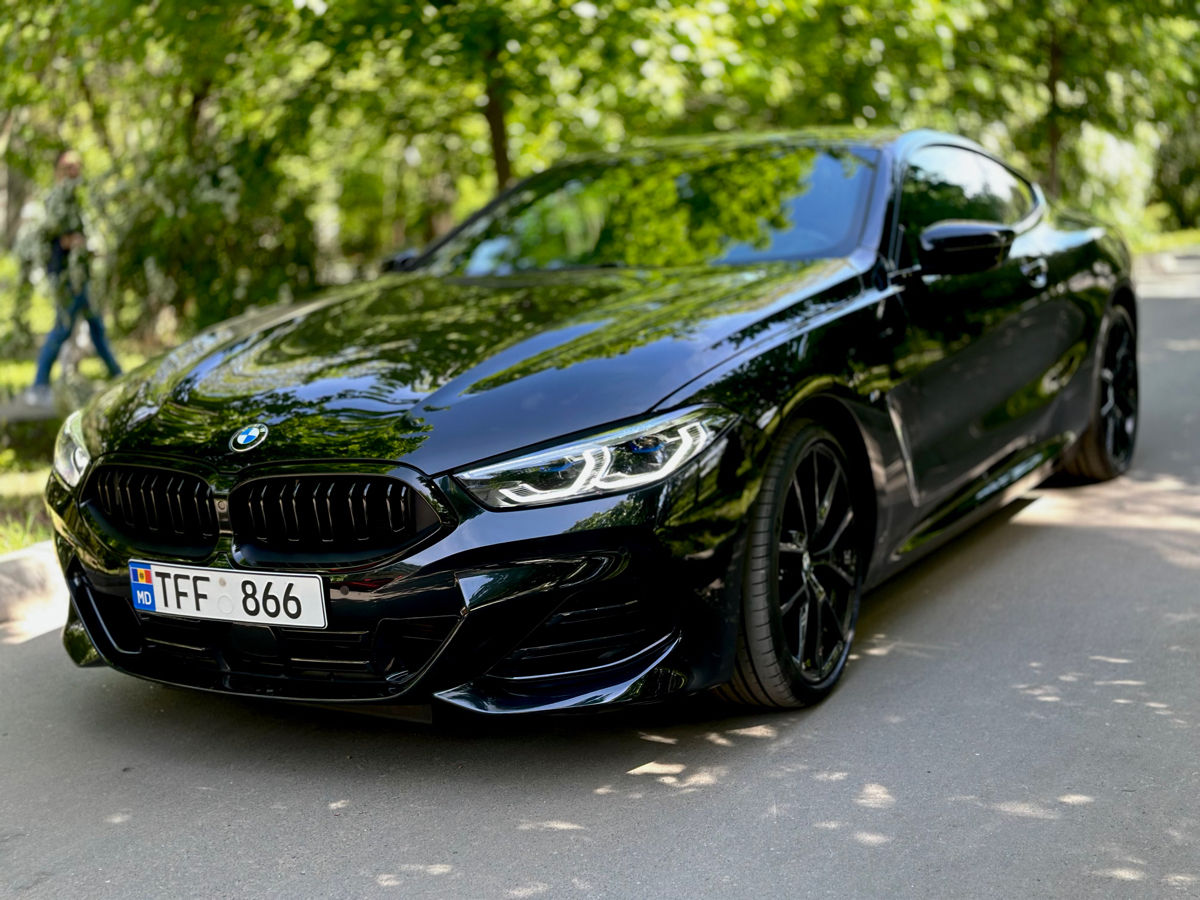 BMW 8 Series foto 0