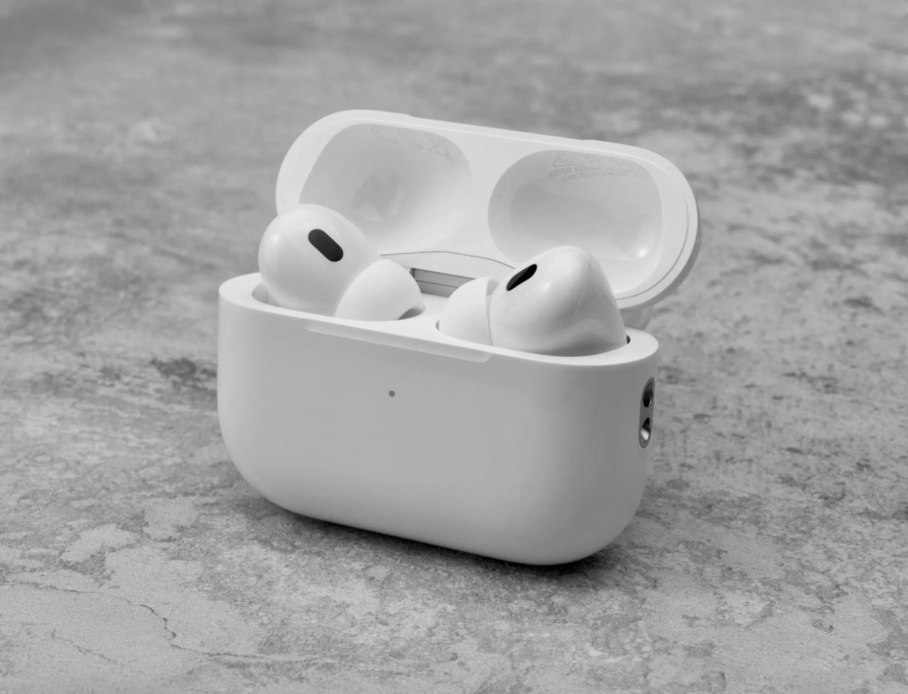 Новые наушники Apple AirPods Pro 2 под елку