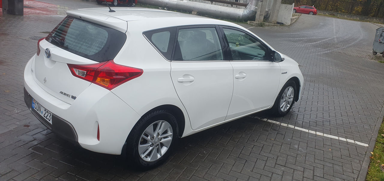 Toyota Auris foto 4