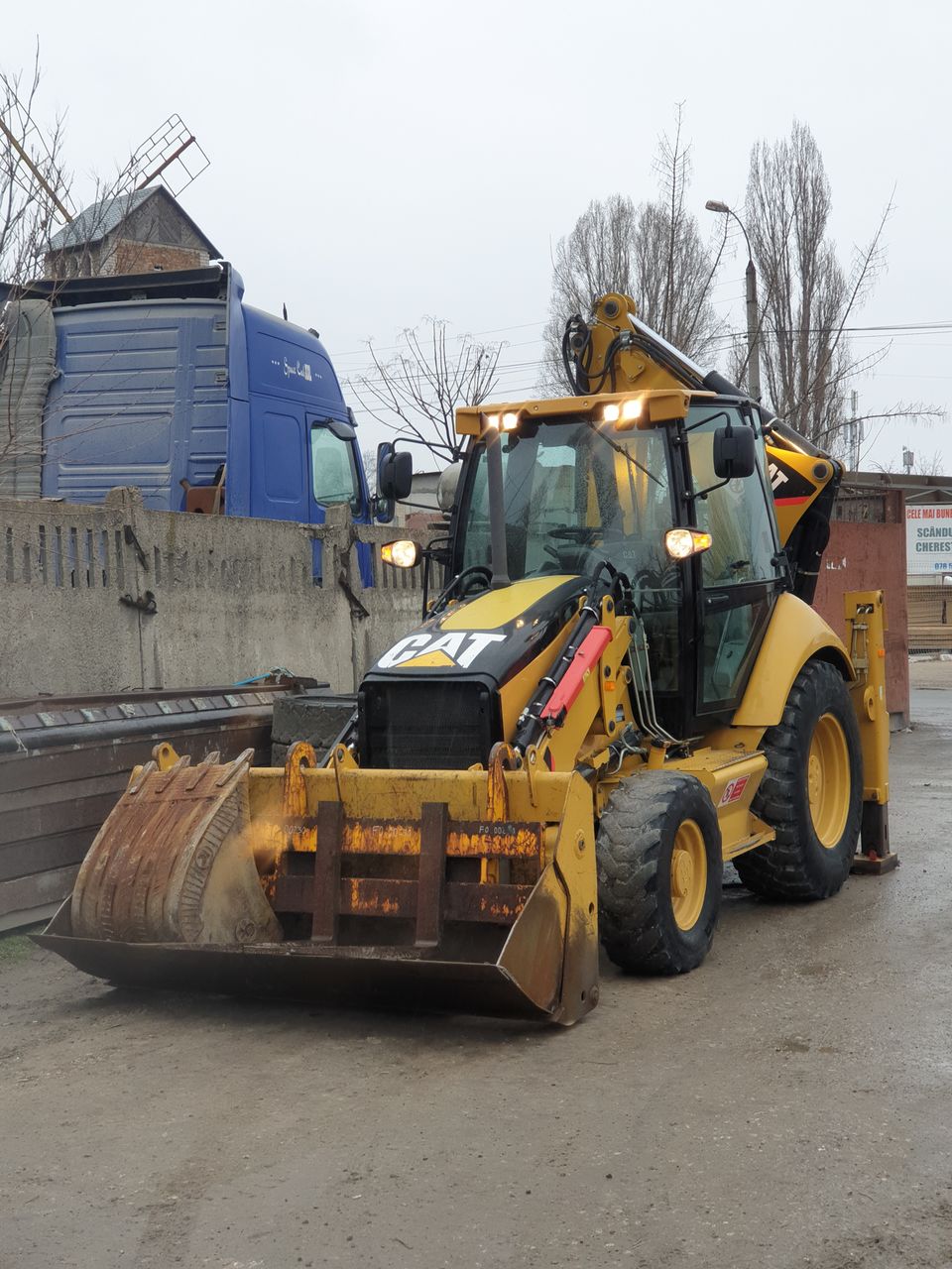 Servicii excavator, buldoexcavator,bobcat,miniexcavator,compactor,каток,Kamaz,dezapezire foto 7