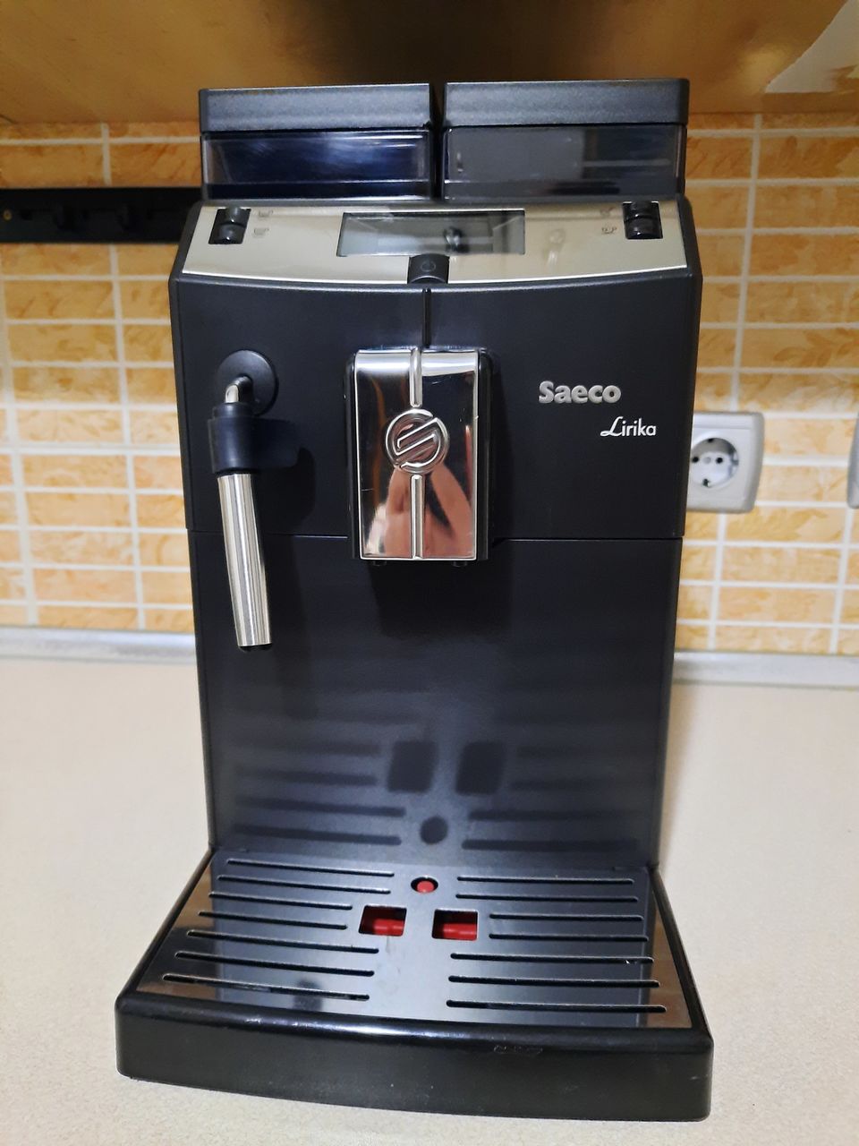Кофемашина Saeco Lirika black
