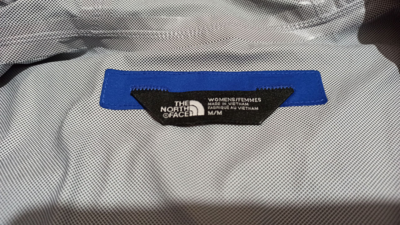 Куртка женская The North Face оригинал из США, размер  М. ( маломерит больше похожа на S, полу обхва фото 8