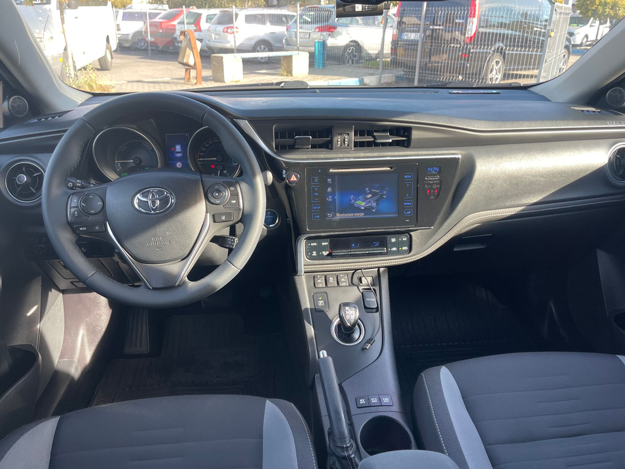 Toyota Auris foto 8