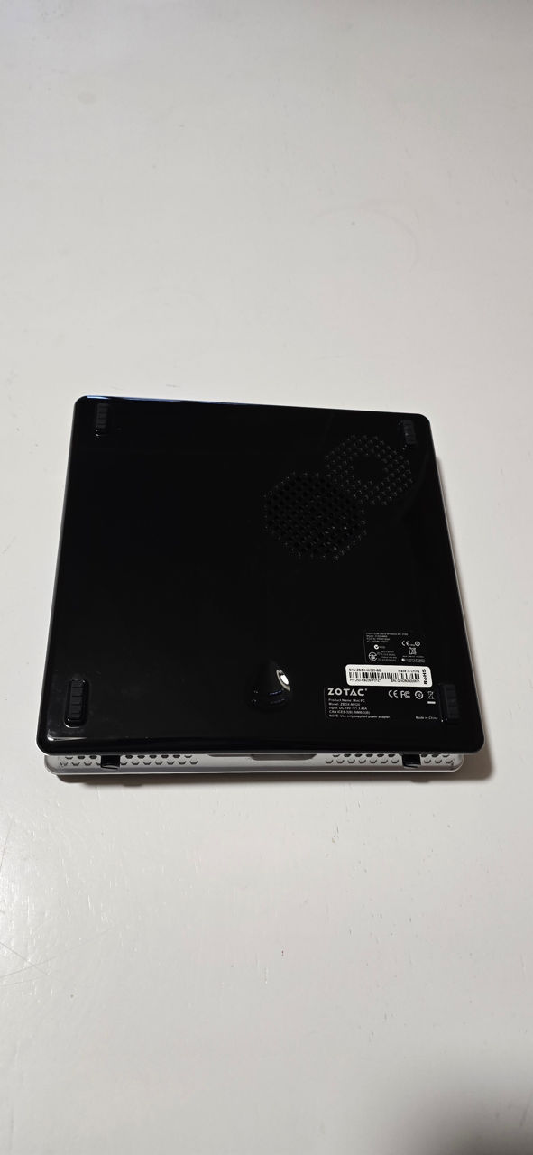 Zotac Zbox-MI520 foto 1