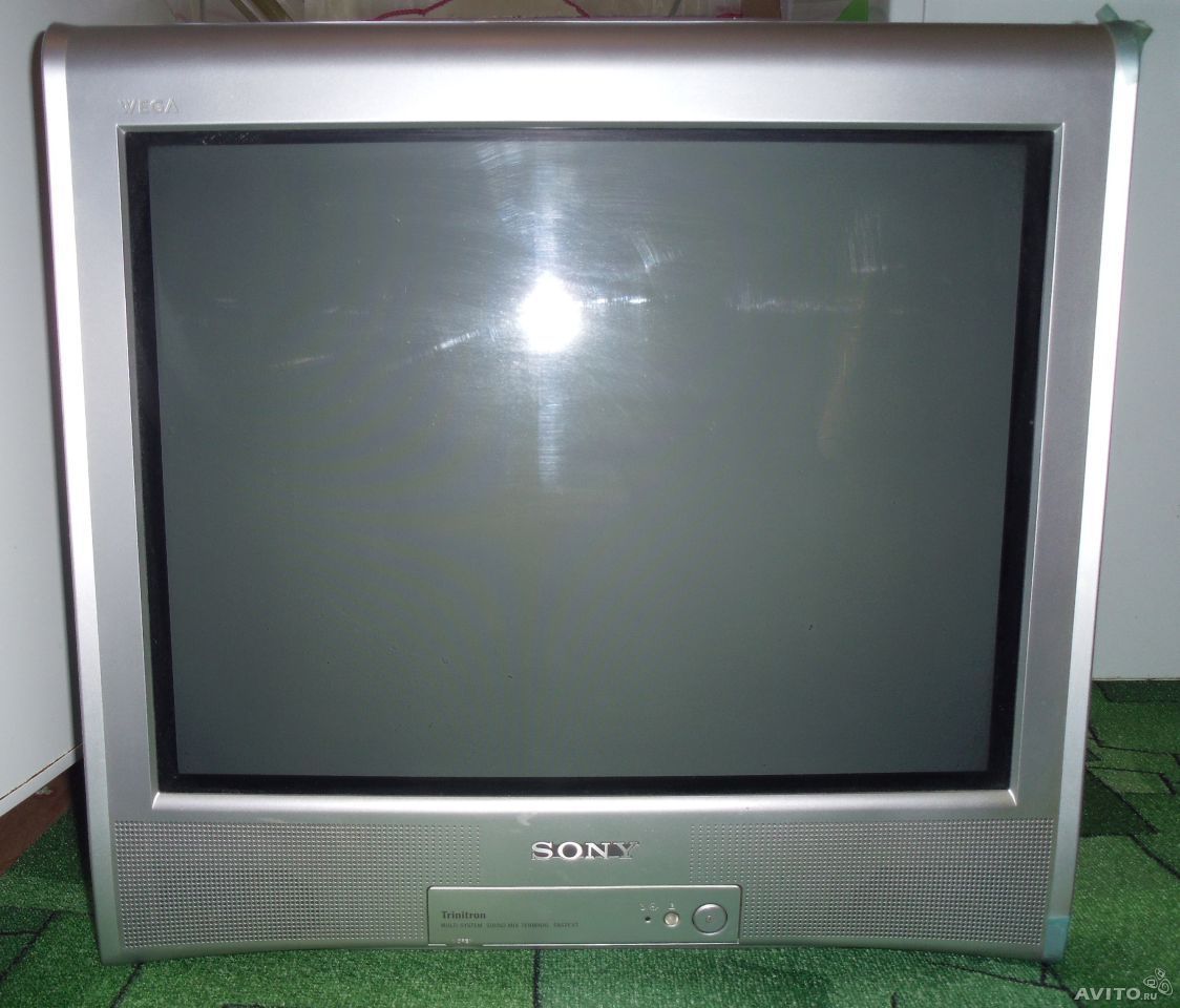телевизор Sony Trinitron 21" с плоским экраном