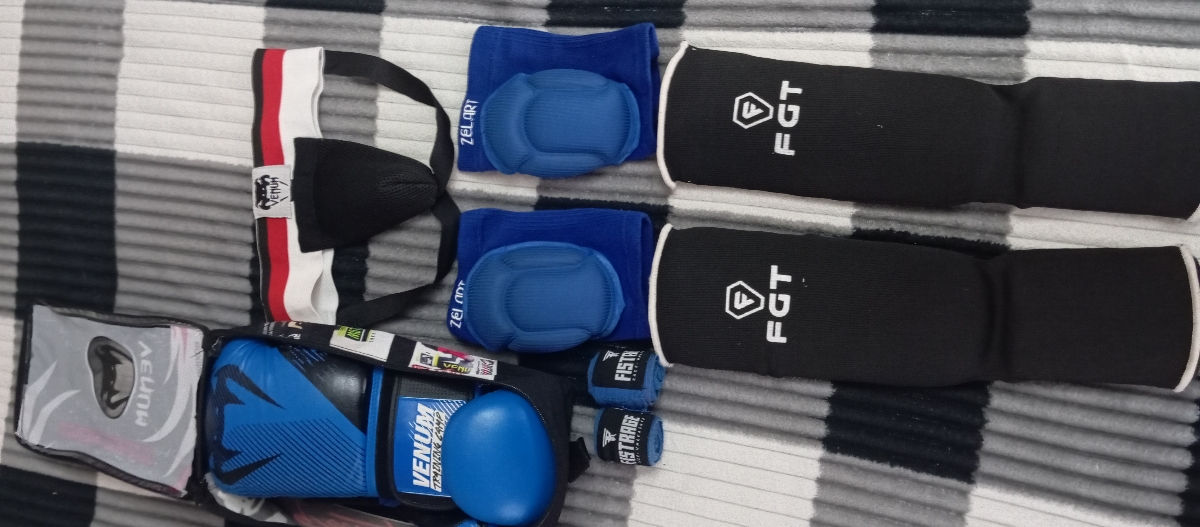 Echipament kickboxing  foto 0