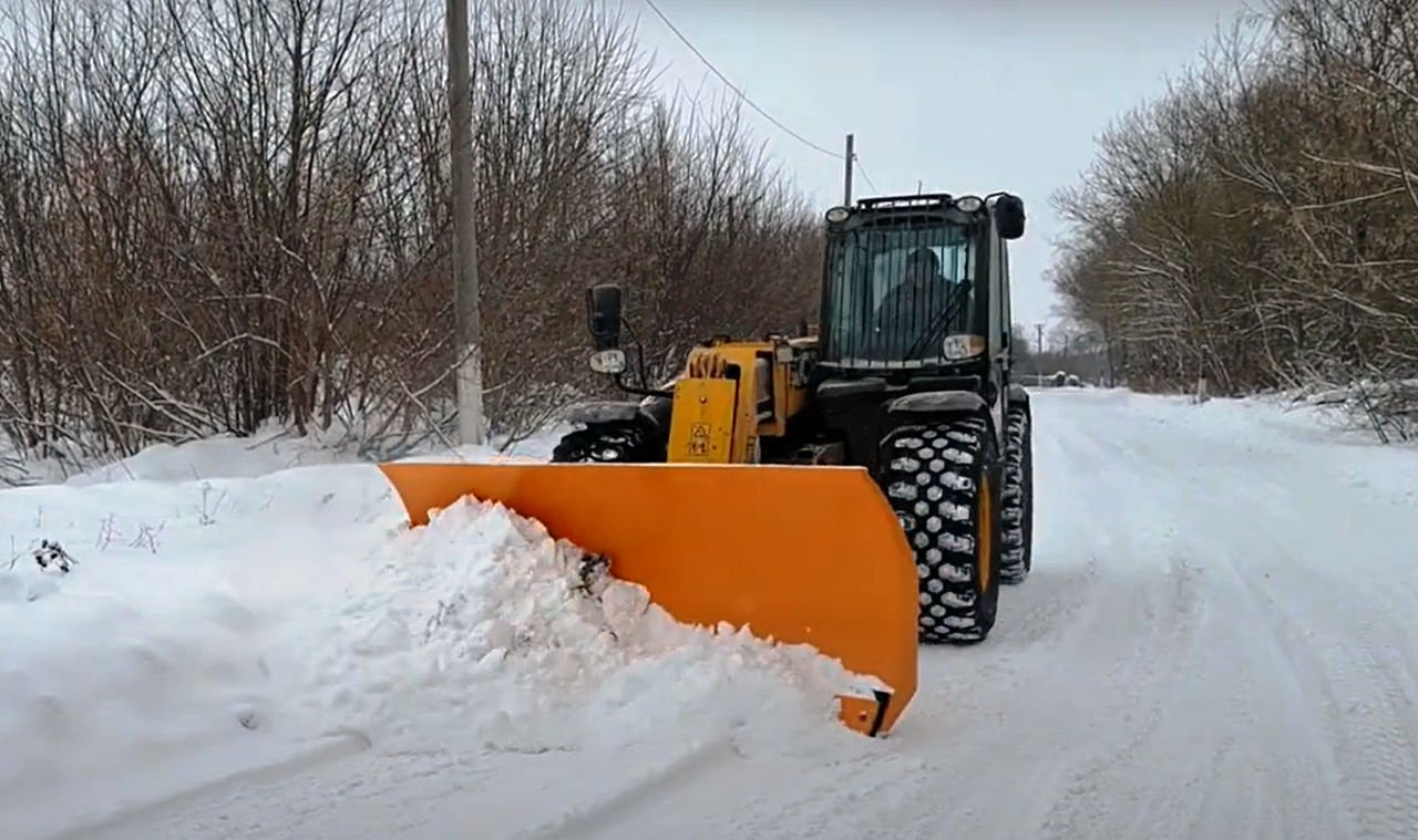 Отвал на погрузчик  JCB foto 0