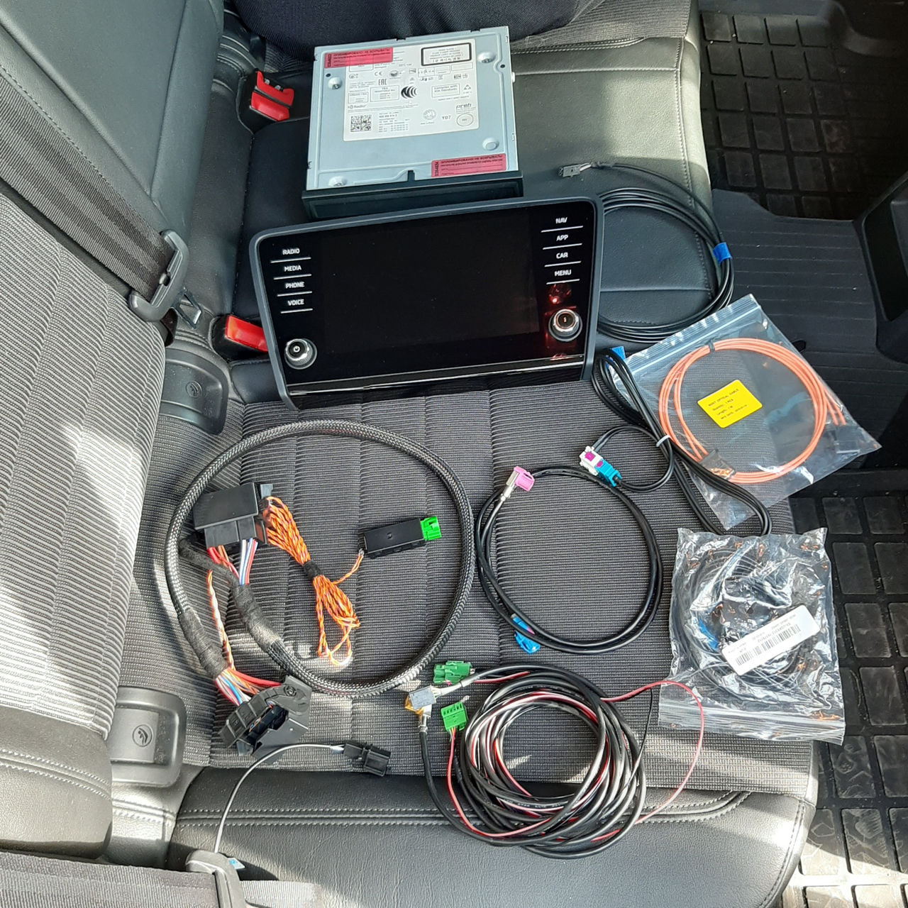 2013-2020 Octavia Mk3  Amundsen mib2.5 Navigatie Navi Most GPS Optics  foto 0