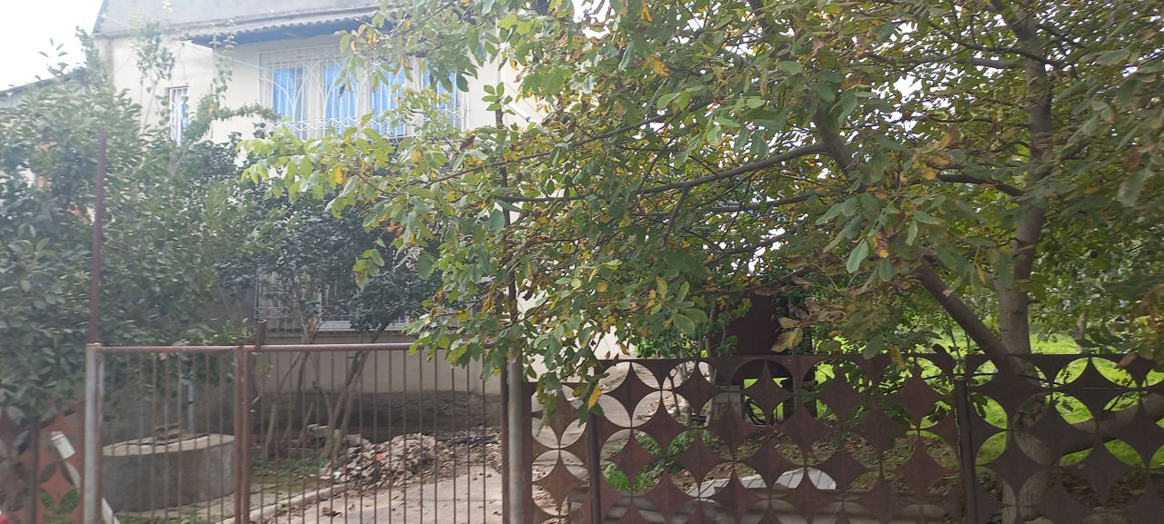 Spre vinzare casa cu suprafata de 90 m.p in s.Roscani. foto 1