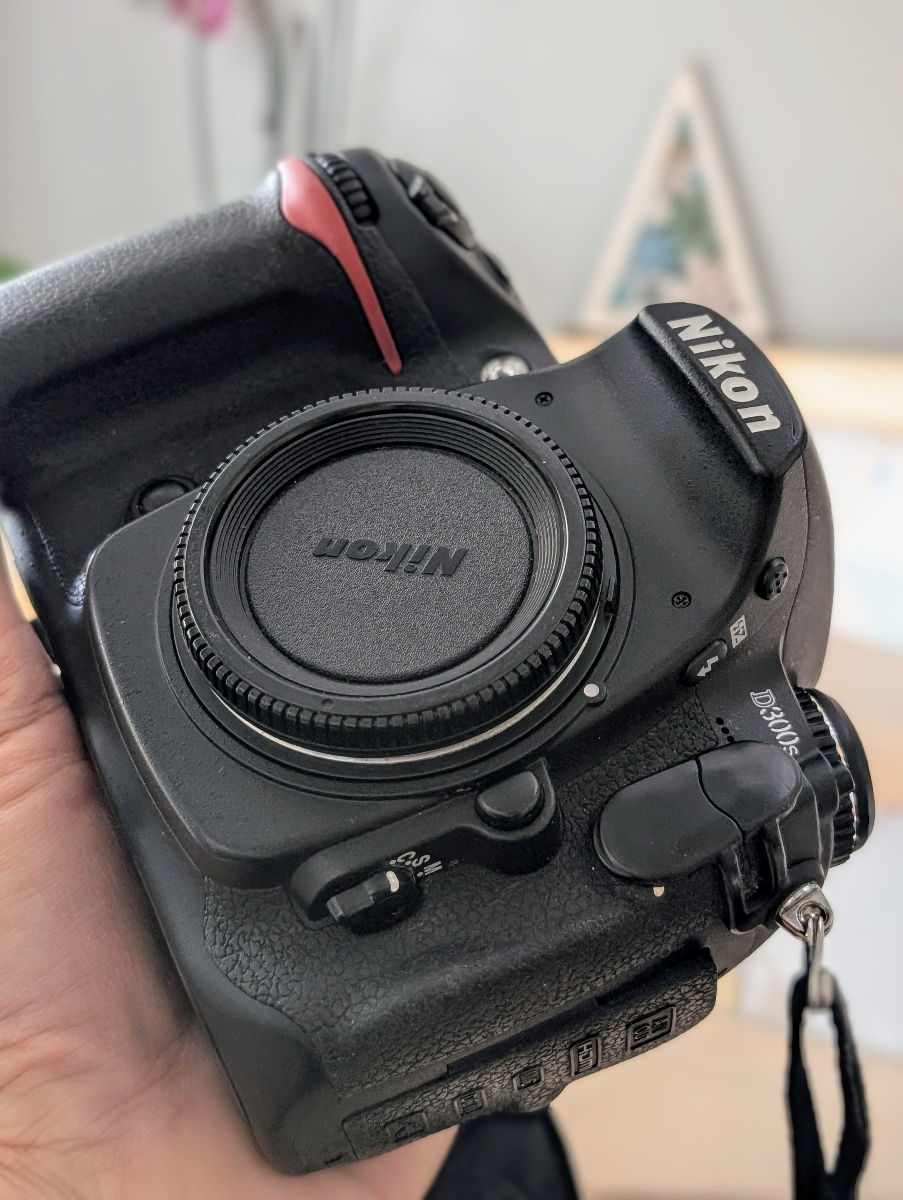 Nikon D300s in stare foarte bună  foto 1