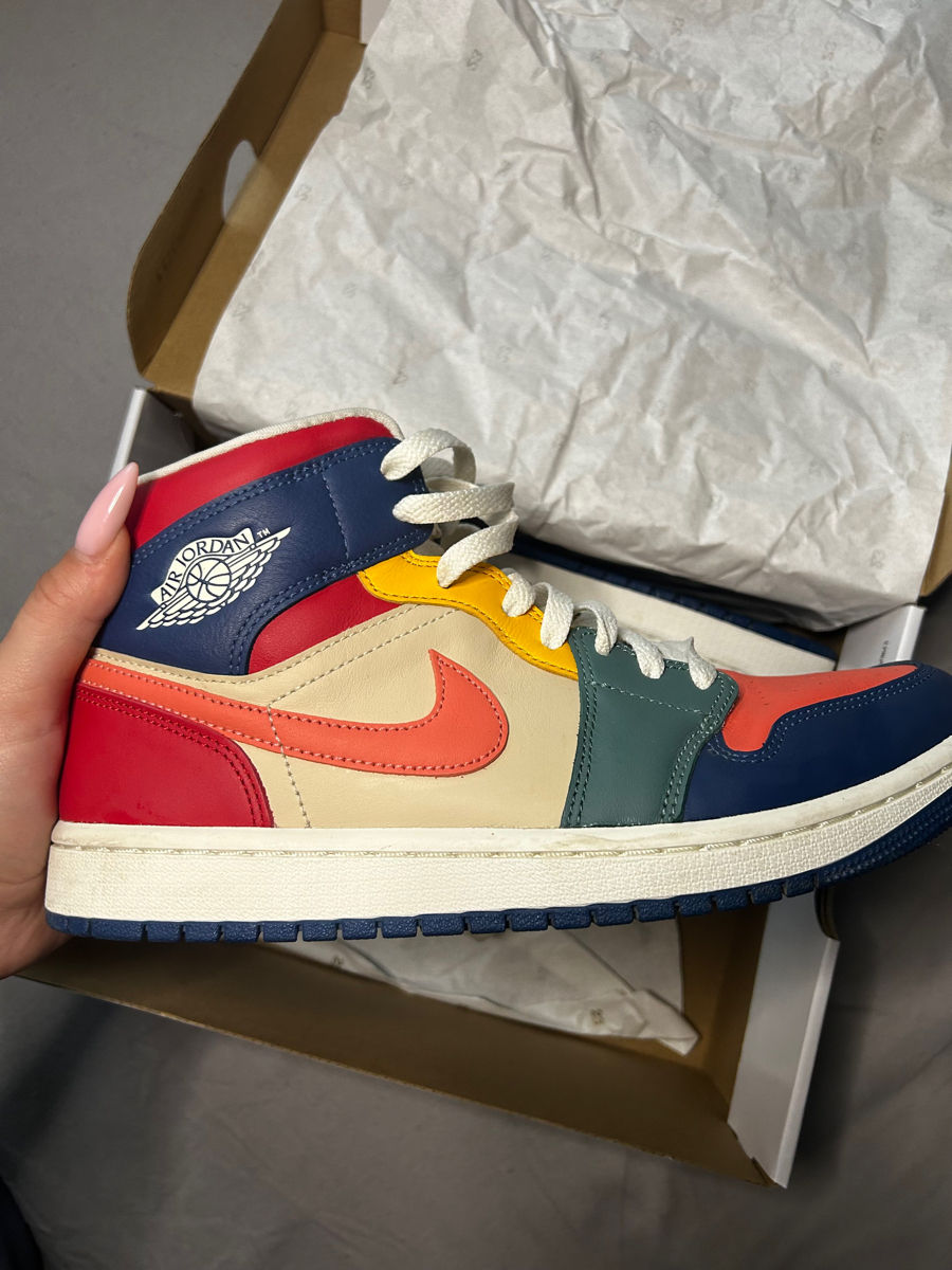 Vând Nike Air Jordan 1 MID SE Multi-Color, noi și Originale  foto 2