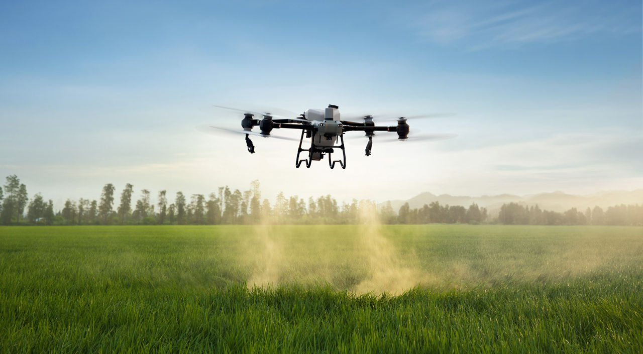 Stropire Agricolă Profesională cu Drone Agricole/ Профессиональное Опрыскивание Полей Агро Дронами  foto 1