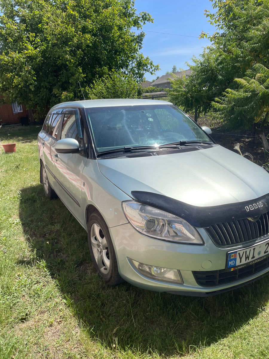 Skoda Fabia фото 9
