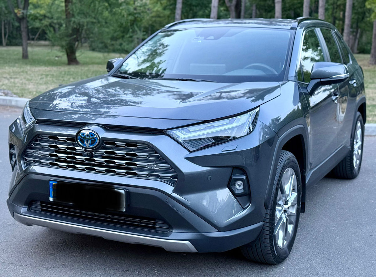 Toyota Rav 4 фото 0