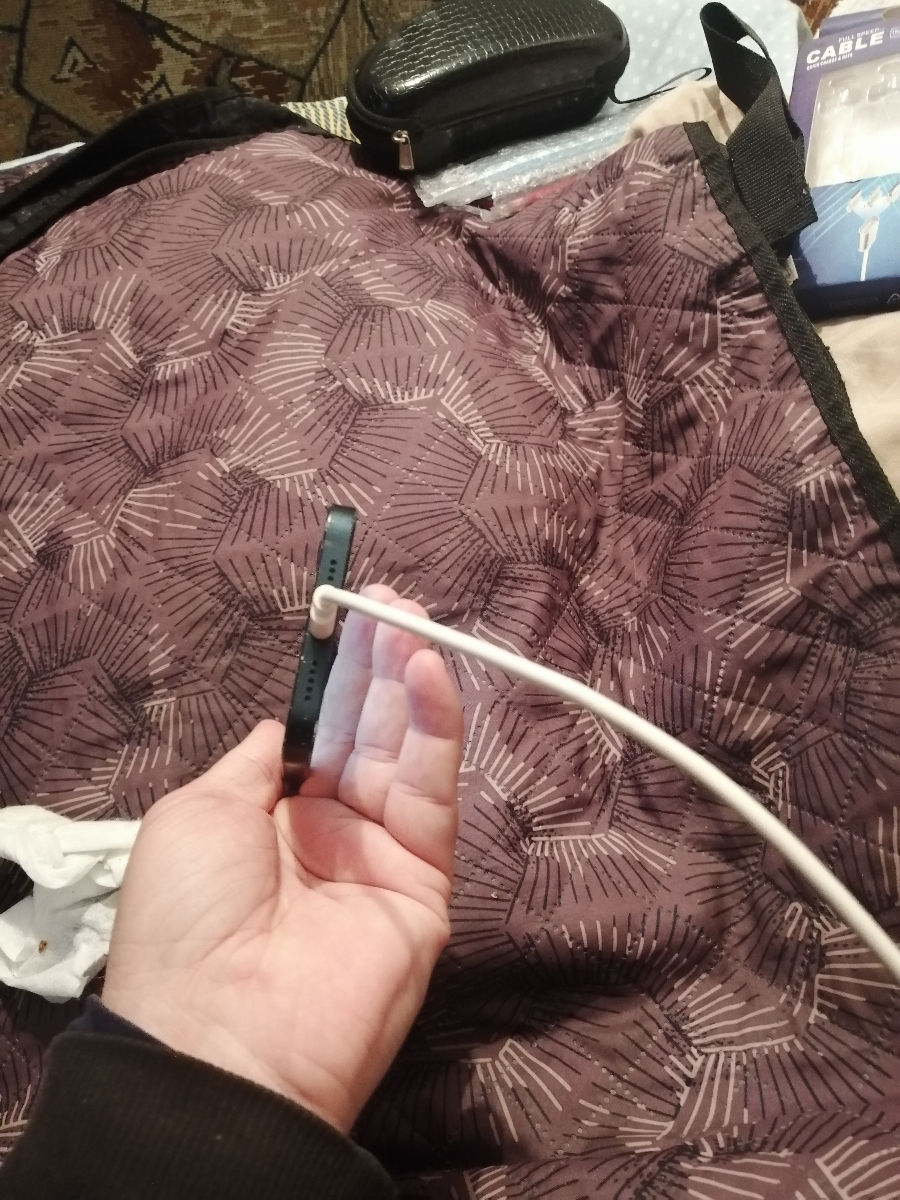 Срочно iPhone 13 Заблокированный. Новый аккумулятор. 128г. Оригинальный экран. фото 7