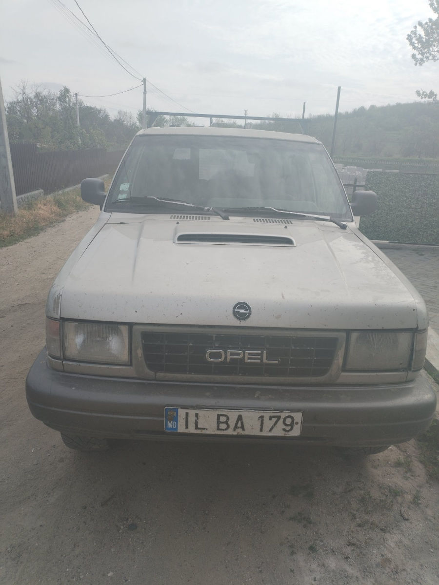 OpelMonterey
