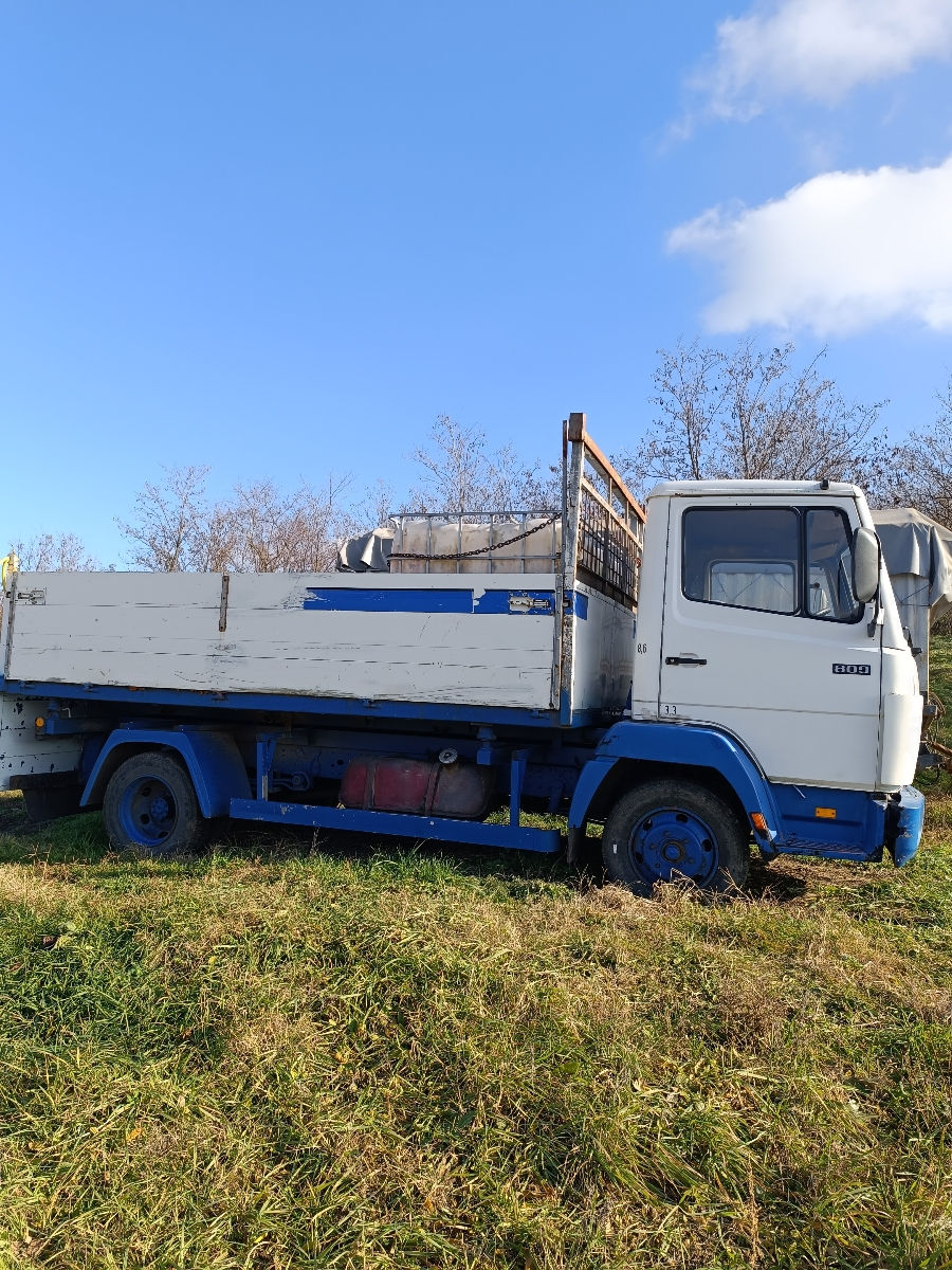 Mercedes 809 foto 2