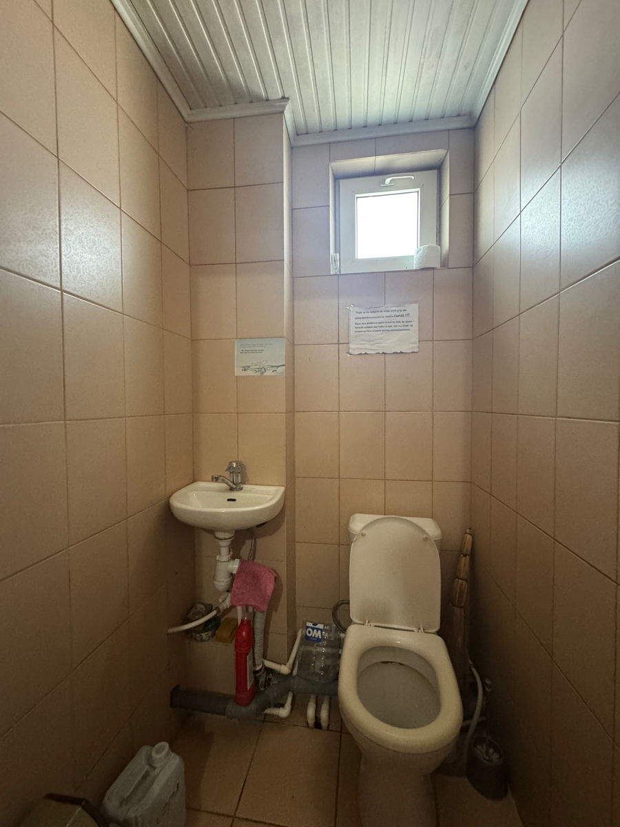 Clădire comercială de vânzare – Centru, Florești foto 14
