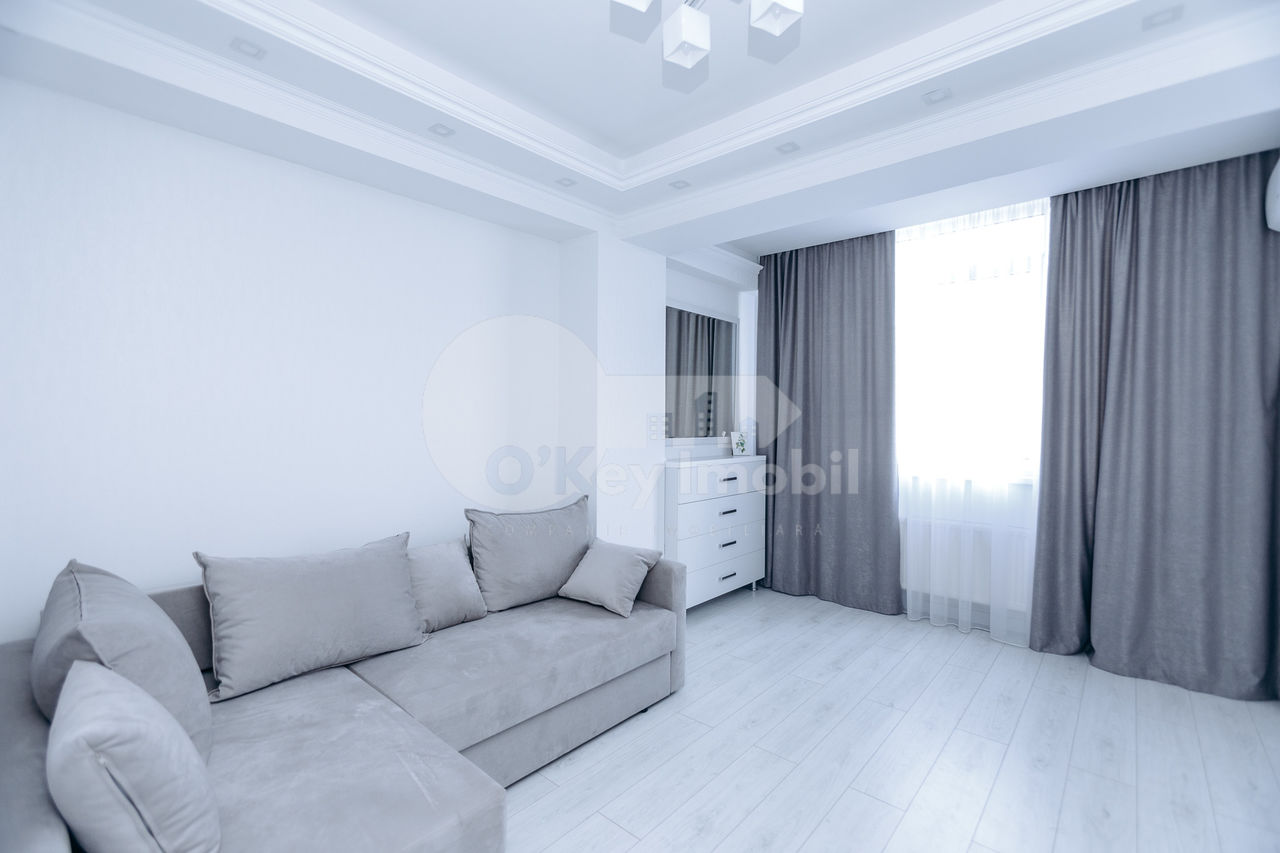 Apartament cu 2 camere, 77 m², Centru, Chișinău foto 2