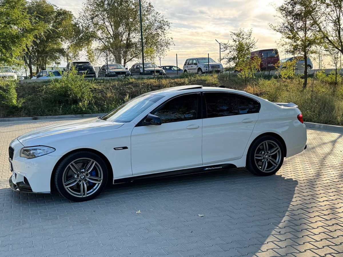BMW 5 Series foto 8