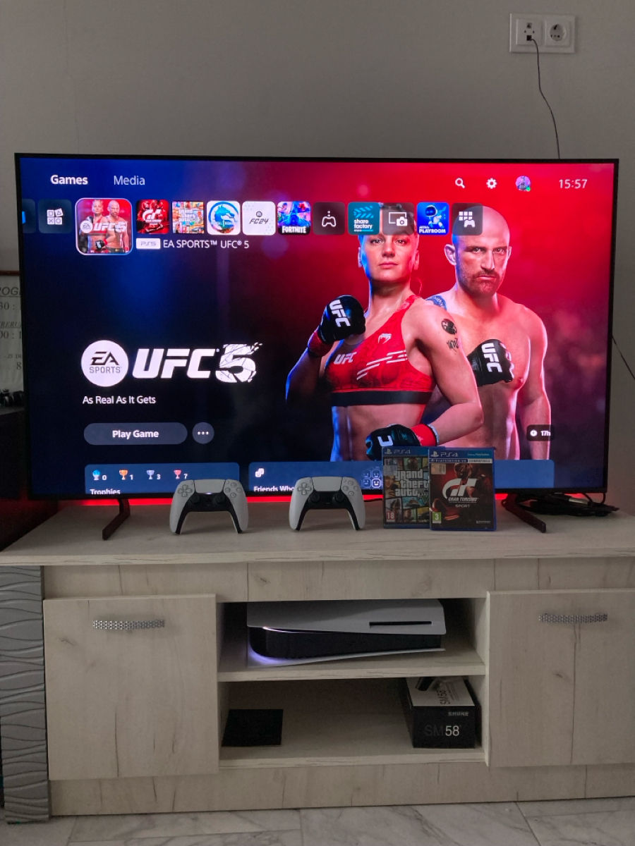 PS5 cu Disc + 2 Controlere + Jocuri Incluse – Gata de Joacă foto 0