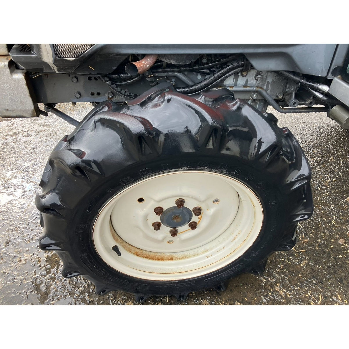 Kubota KT-30 este un tractor compact cu cabina + freza  foto 2