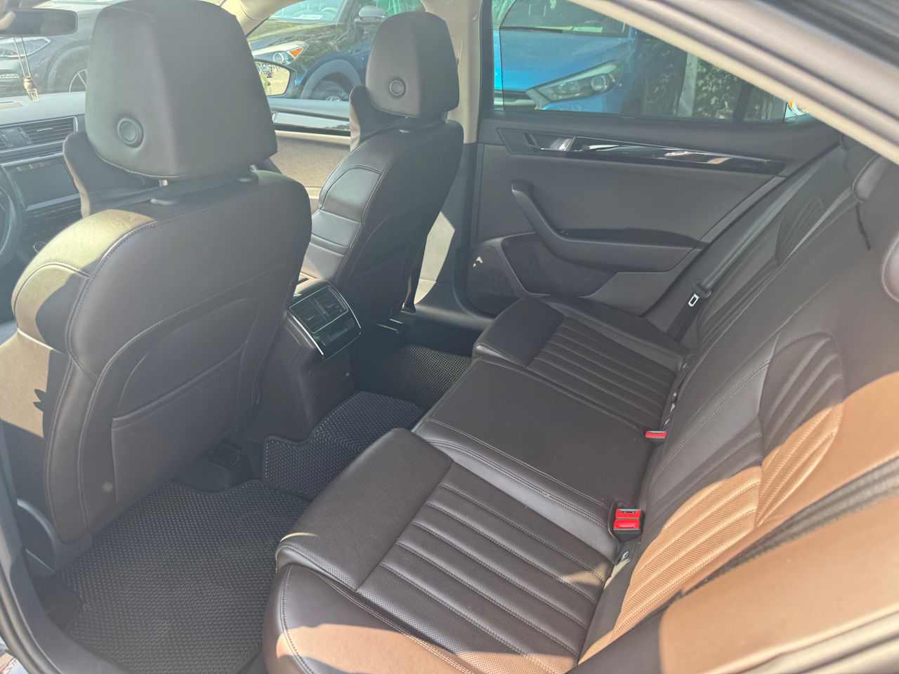 Skoda Superb foto 5