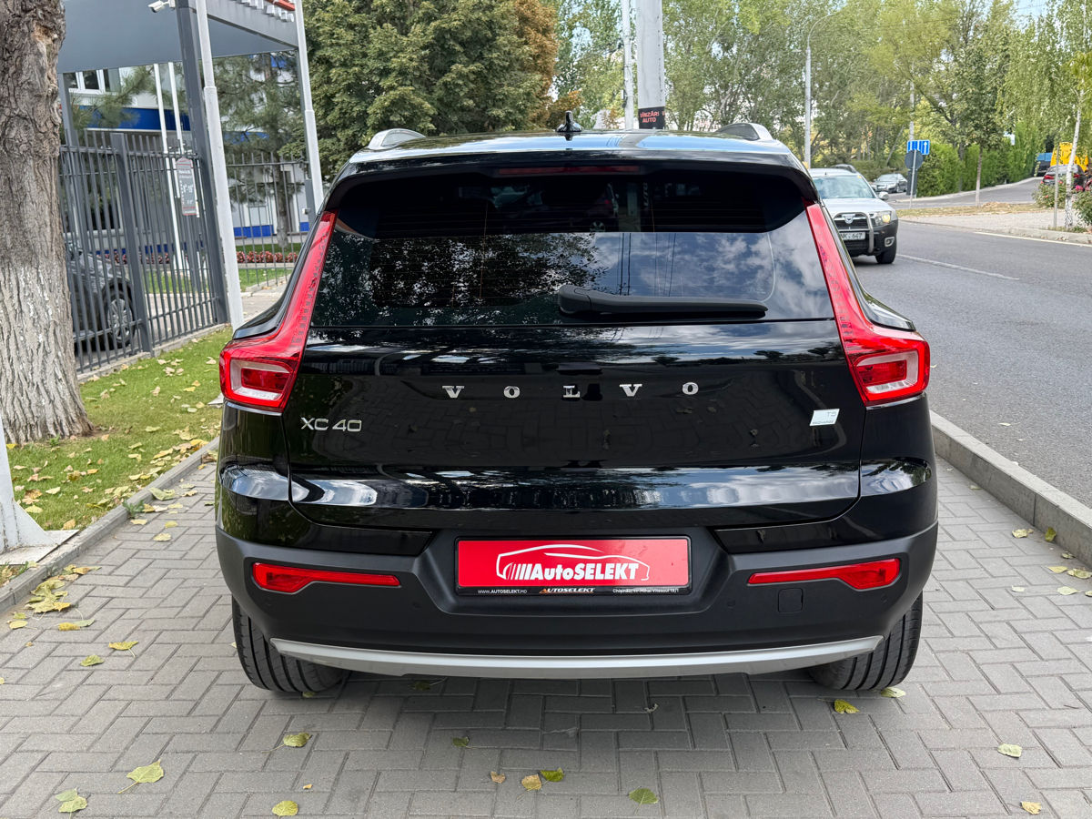 Volvo XC60 2021 photo 7