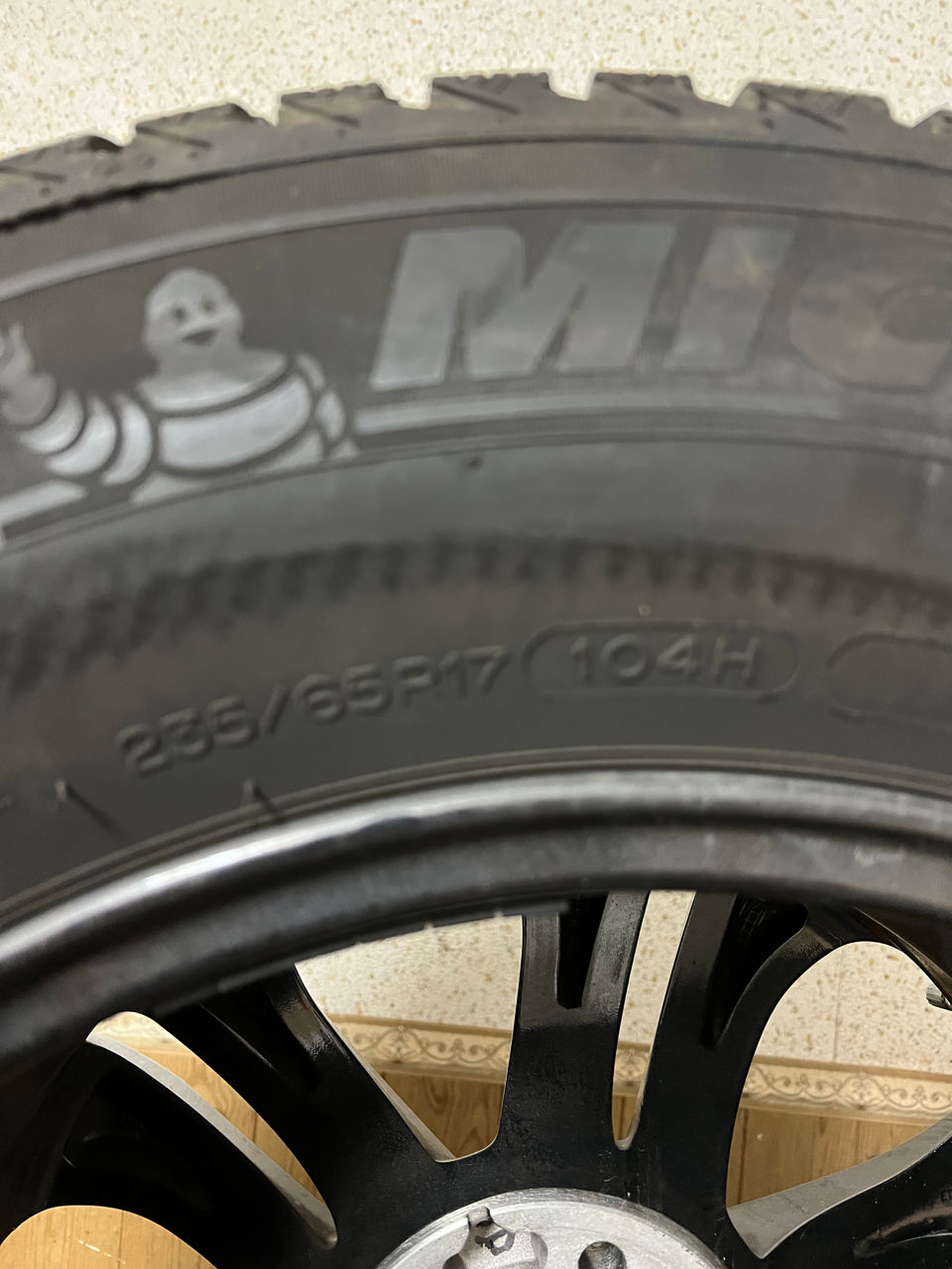 235-65-17 michelin foto 1