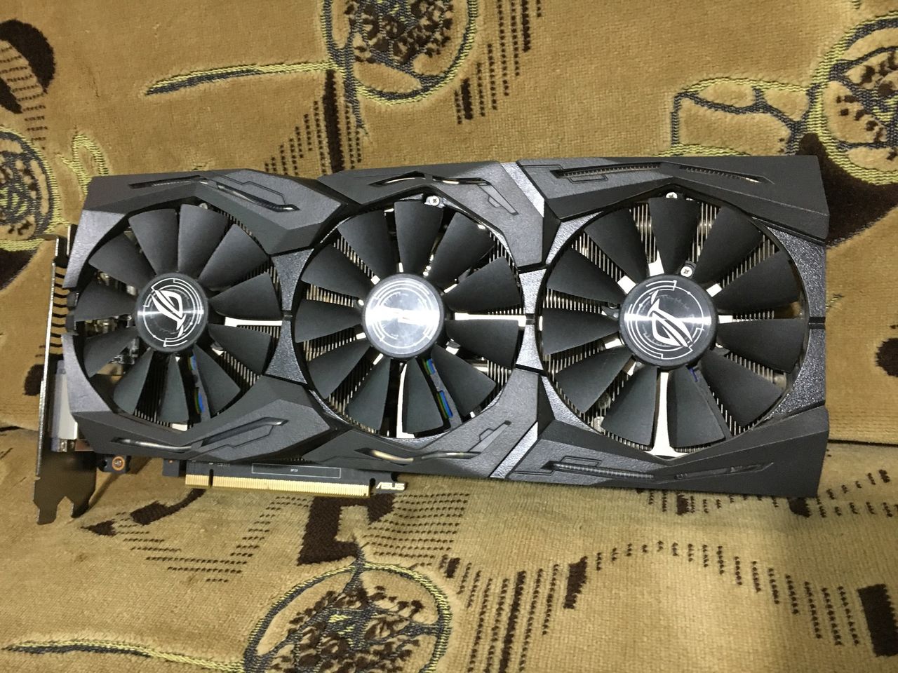Asus Strix Gaming GeForce GTX 1060 6 ГБ