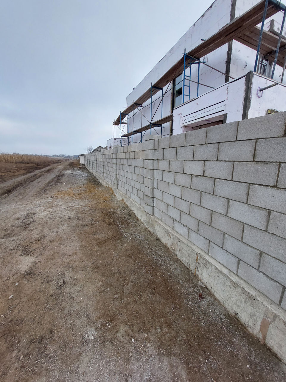 Facem lucrări de betonare,garduri.steasca.atmosca. foto 3