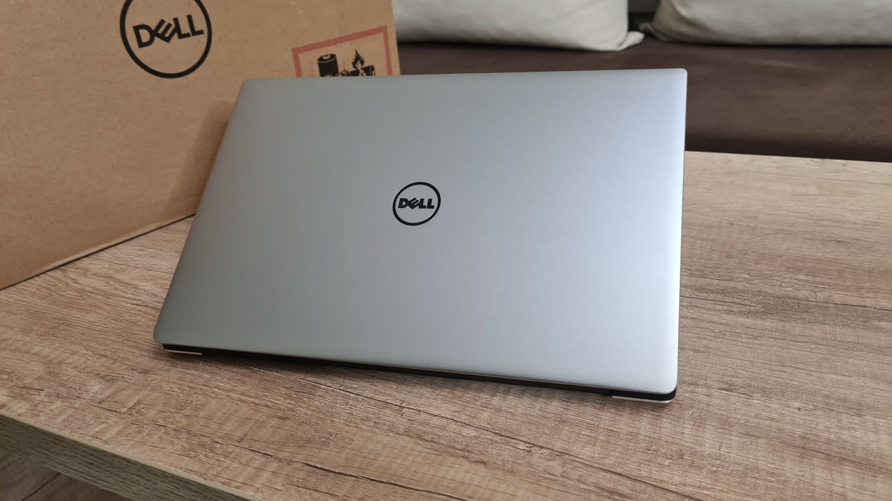 Dell XPS 13 ips (Core i5, ram 8gb, ssd 256gb) iluminare taste foto 3