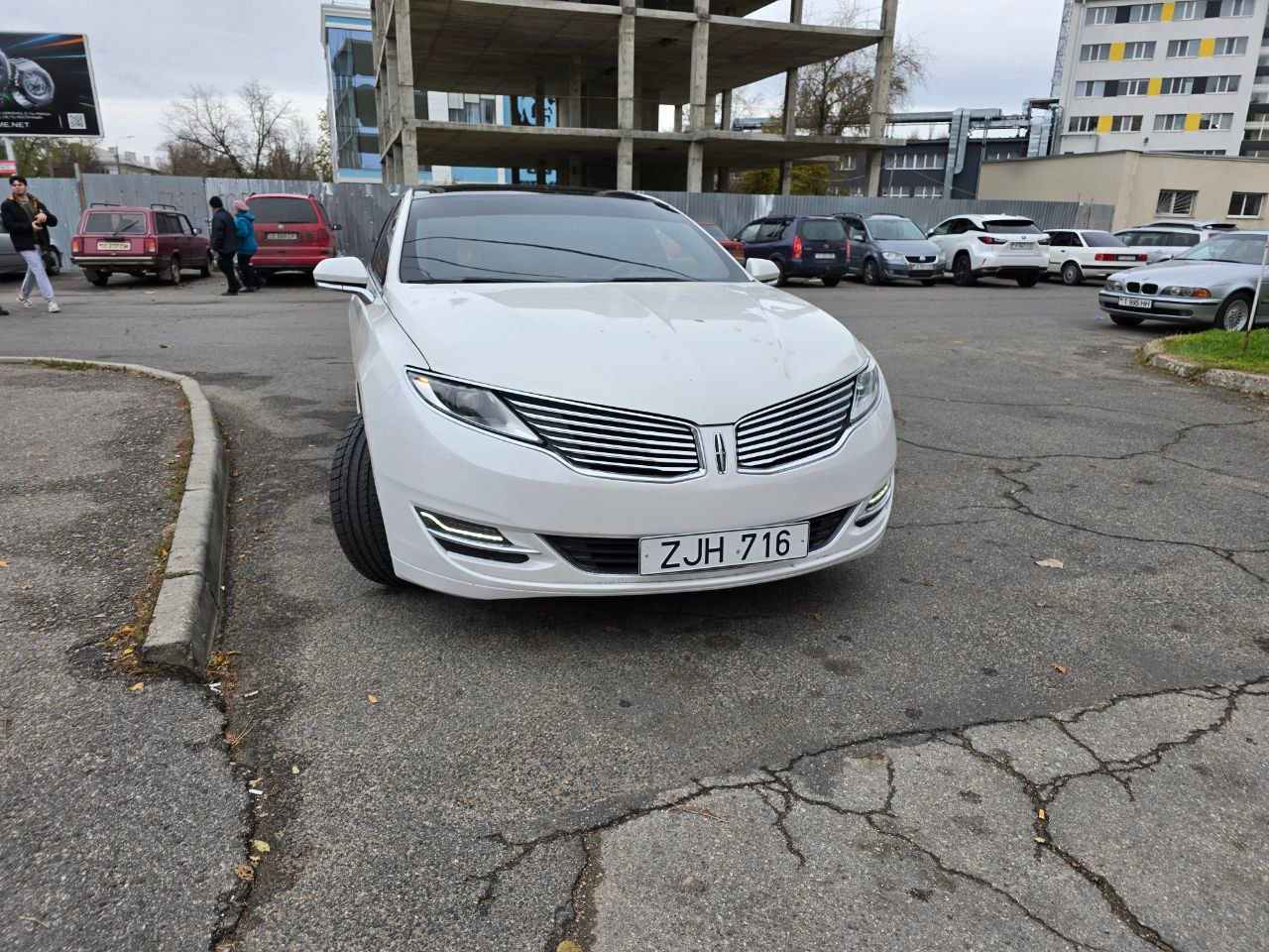 Lincoln MKZ foto 0