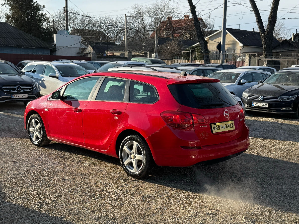Opel Astra 2013 г. с пробегом 303 км, Бензин, 6499