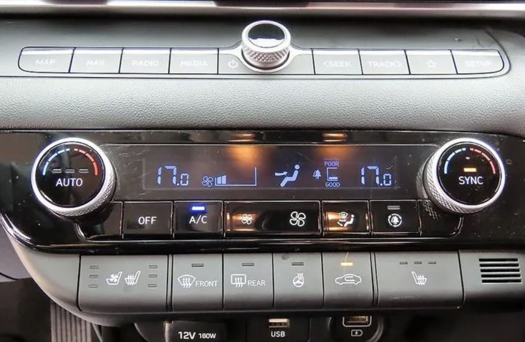 Hyundai Elantra foto 9