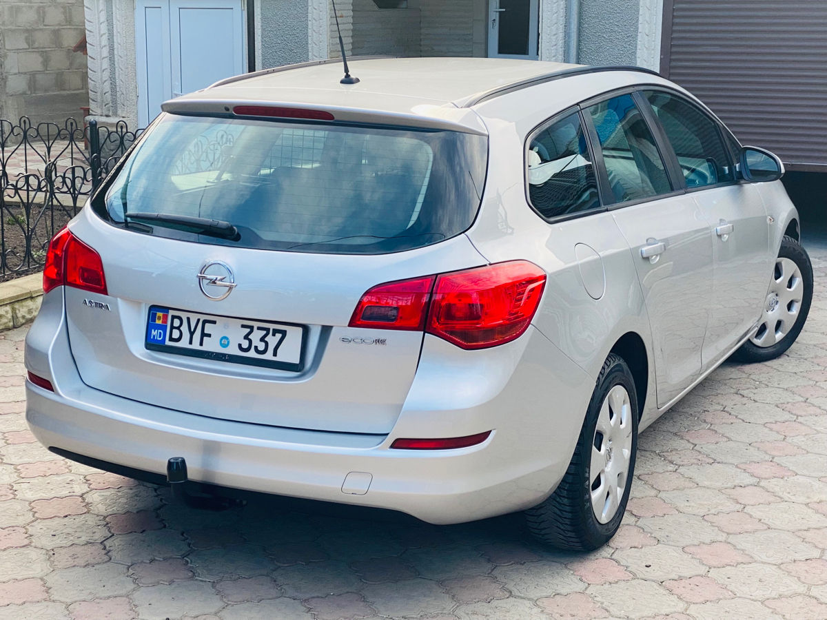 Opel Astra foto 1