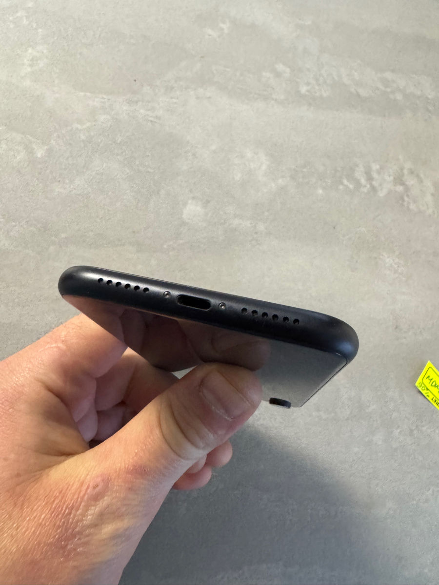 iPhone XR 64gb фото 3