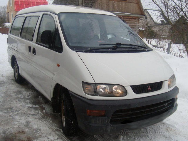 Mitsubishi L400 foto 0