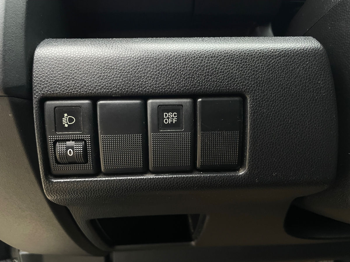Mazda 5 фото 10