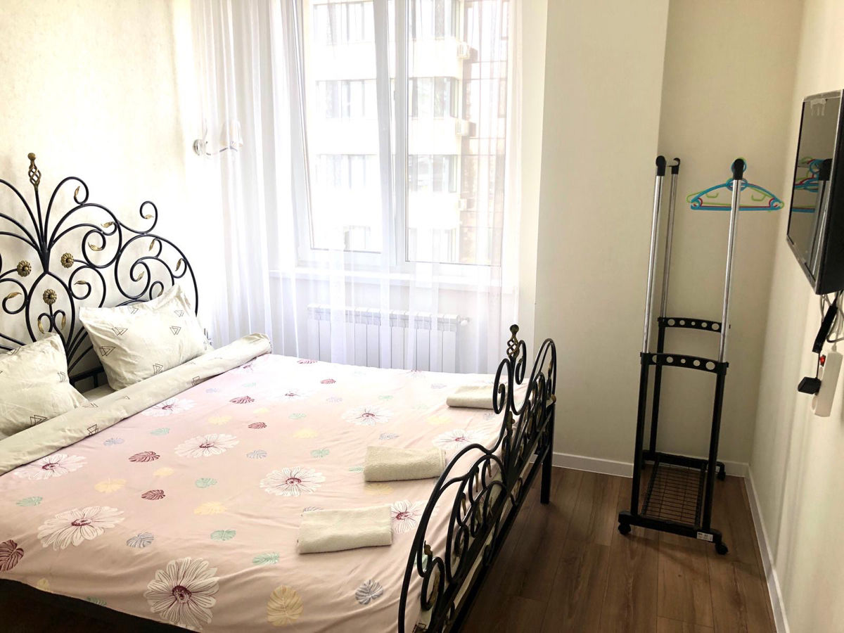 Apartament cu 3 camere, 118 m², Centru, Chișinău foto 6