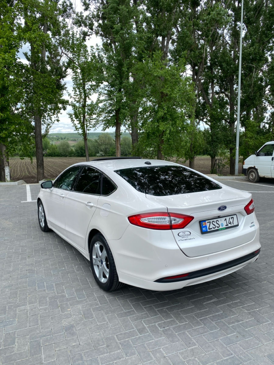 Ford Fusion foto 5