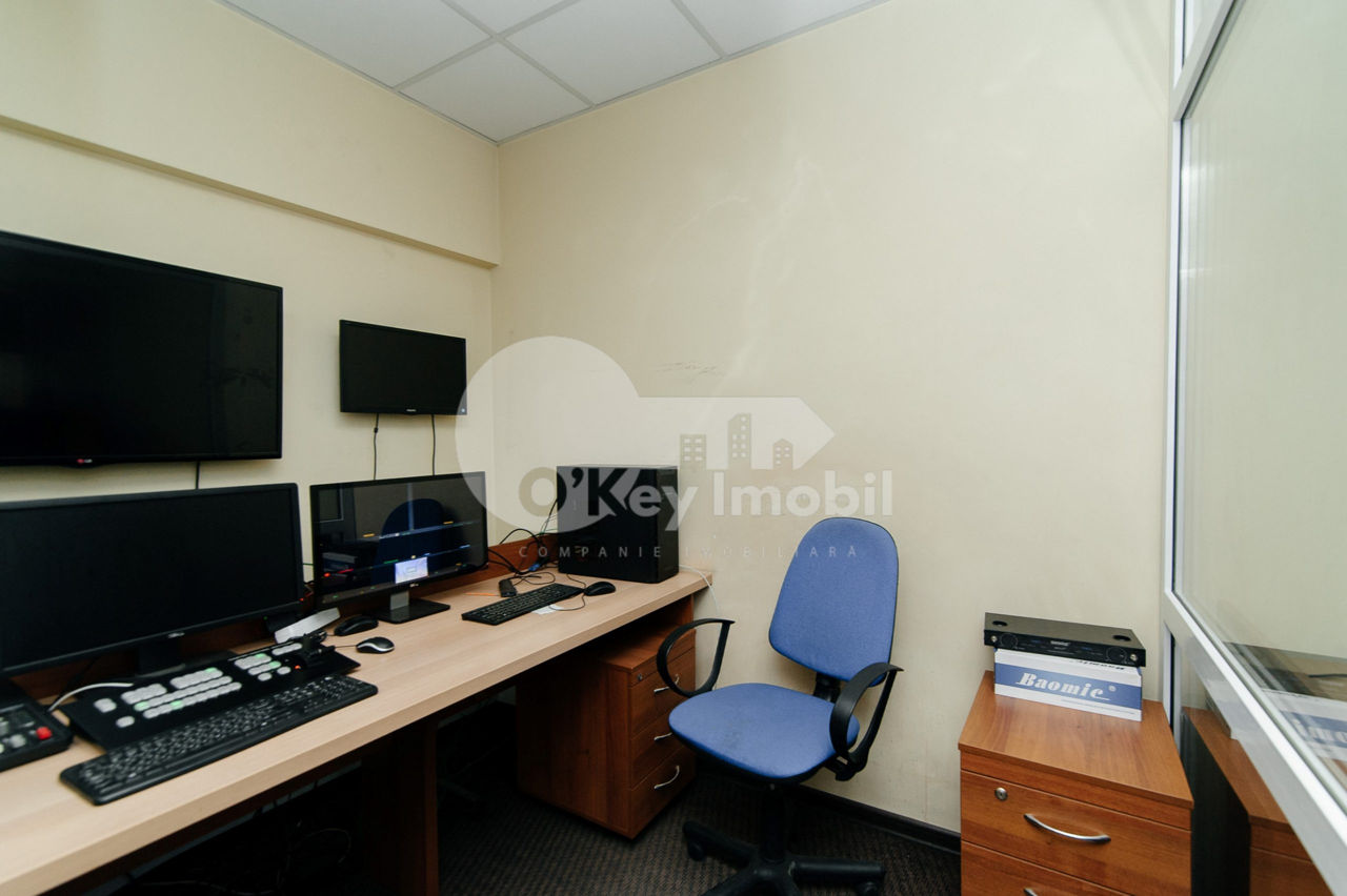 Oficiu cu o suprafață de 300 mp, Centru, 450000 € ! foto 5