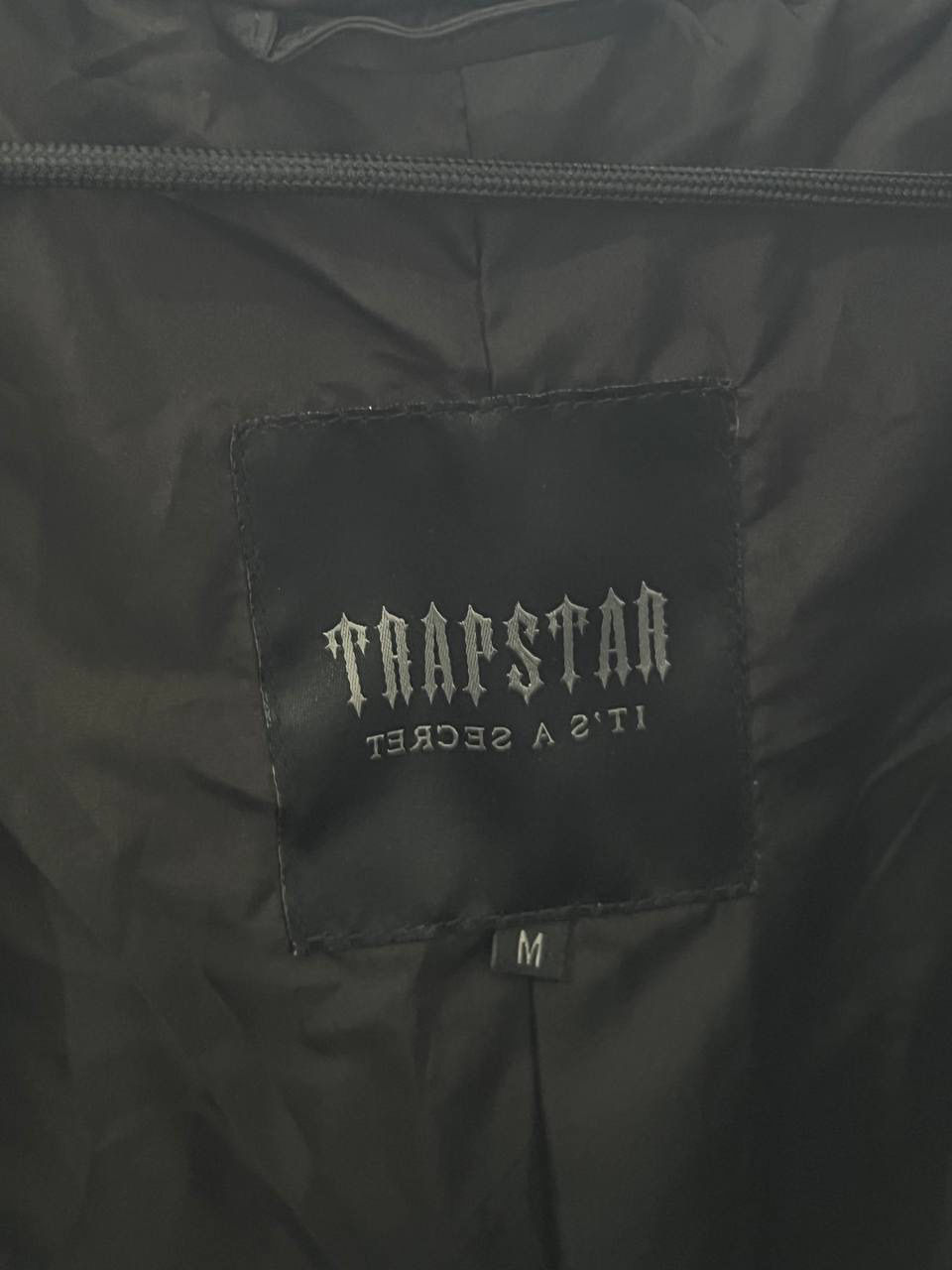 Trapstar Irongate Detachable Hooded Puffer Jacket Blackout Edition