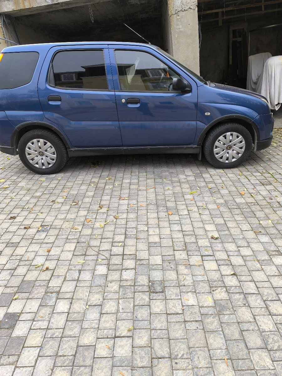 Suzuki Ignis foto 8