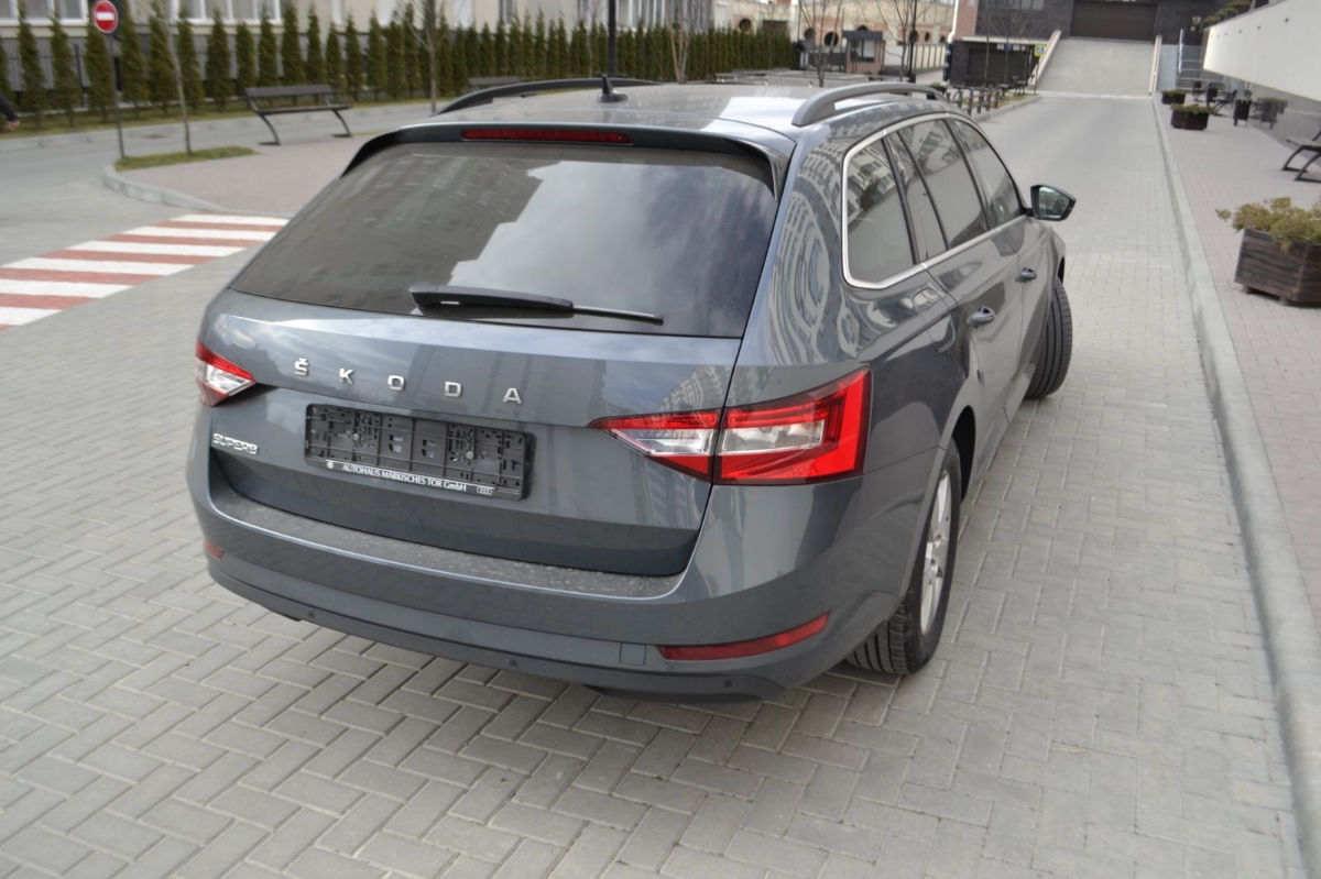 Skoda Superb foto 8